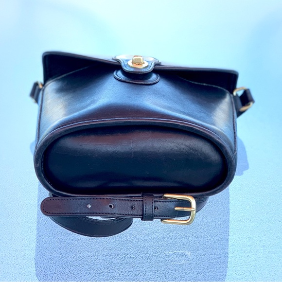 Vintage Coach Black Leather Shoulder/Crossbody Bag - Picture 5 of 9